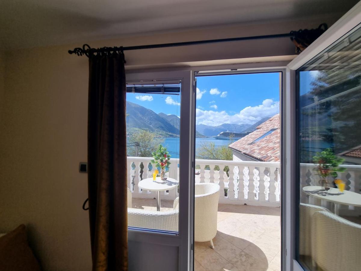 Lovely Apartment Jovan 3,With A View Of The Bay And Free Wi-Fi Котор Екстериор снимка