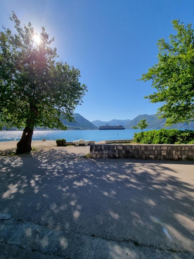 Lovely Apartment Jovan 3,With A View Of The Bay And Free Wi-Fi Котор Екстериор снимка