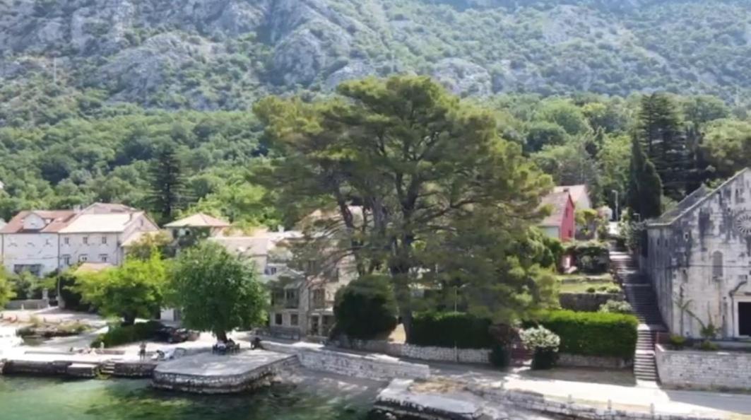 Lovely Apartment Jovan 3,With A View Of The Bay And Free Wi-Fi Котор Екстериор снимка